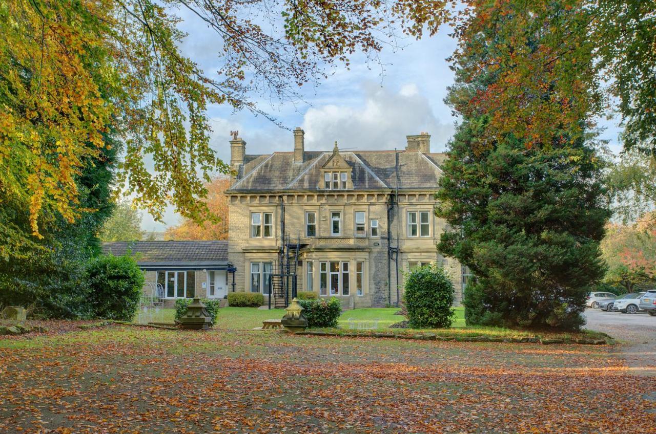 Durker Roods Hotel ฮัดเดอร์สฟิลด์ ภายนอก รูปภาพ
